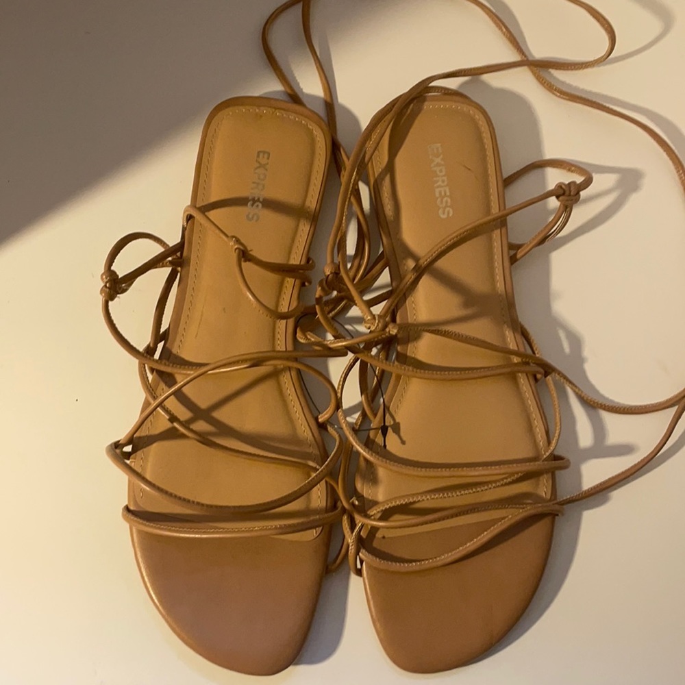 Tan tie up leg sandals express NWT SIZE 10
